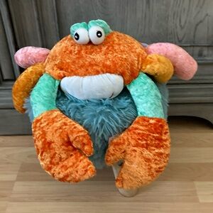 BRAND NEW STUFF ANIMAL! NWOT! NEVER USED! SMOKE FREE HIME!